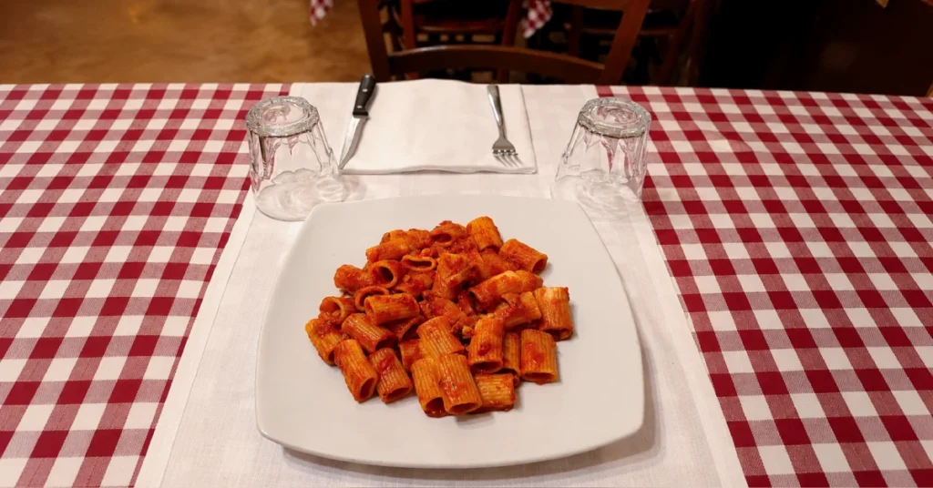 Best Mezze Maniche all’Amatriciana Near Vatican City
